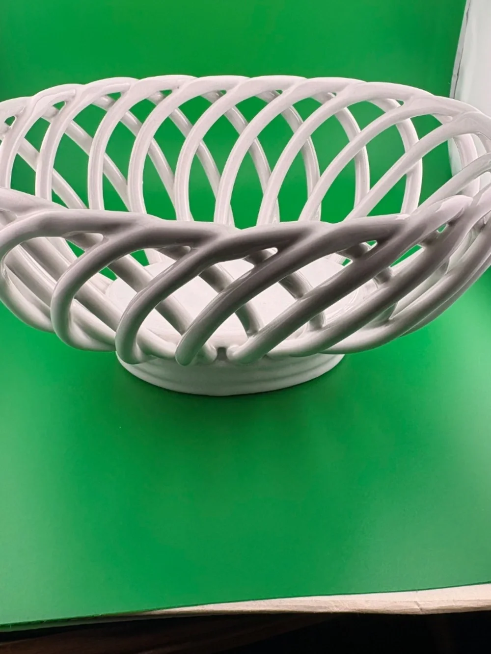 Vintage White Weave Ceramic Stonware Basket Fruit Bowl Centerpiece 10x5x8.5